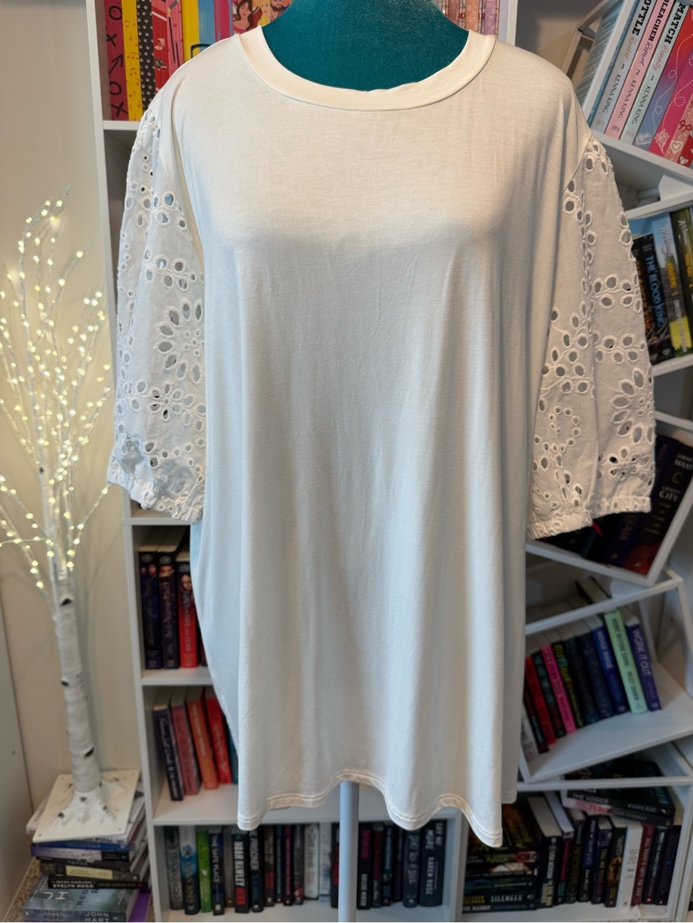 Cream Eyelet-Sleeve Tunic Top